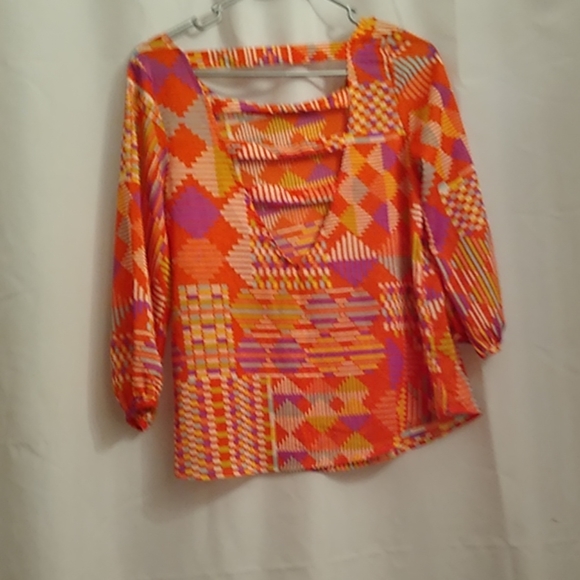 Cute juinors top with shapes - Picture 5 of 8